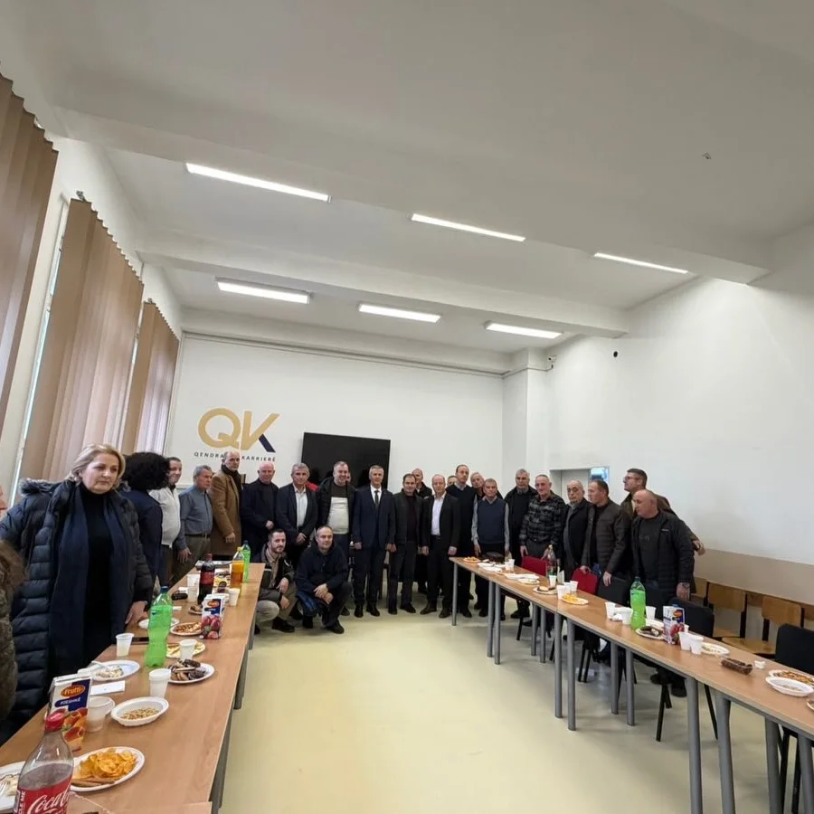 Urime ditëlindja dhe pensionimi, profesor Sabri Shyti!